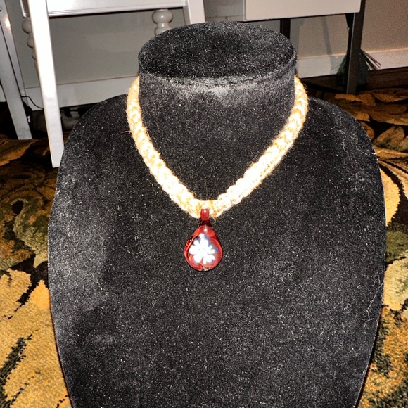 Blown glass pendant beaded hemp woven necklace - Picture 5 of 7